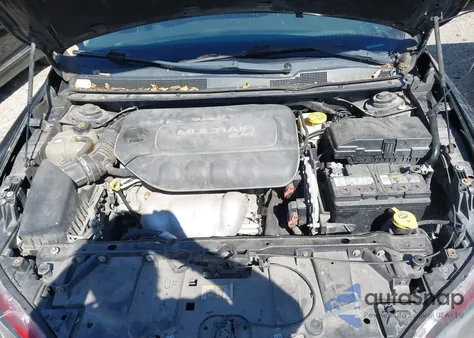 2015 Chrysler 200 Limited из США, поврежденный, VIN 1C3CCCAB2FN588988